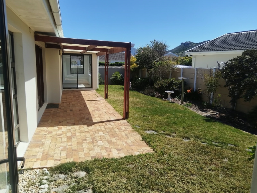 To Let 3 Bedroom Property for Rent in Silverglade Western Cape